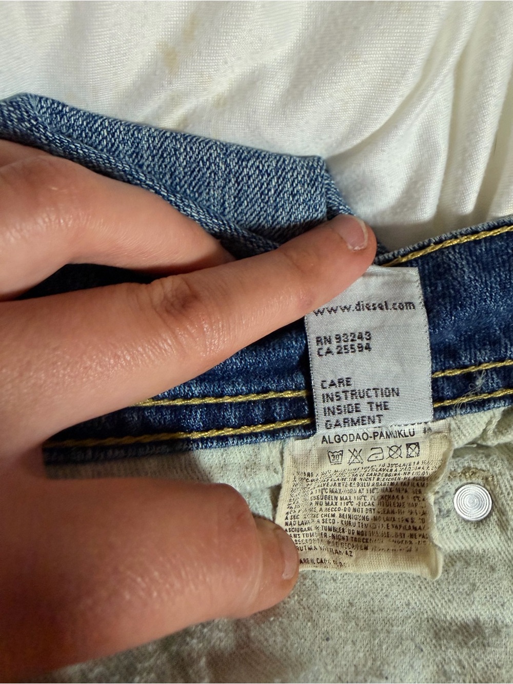 SUPER RARE - Deadstock Diesel Blue Denim Jeans with Red Embroidered Patch - Picture 8 of 11
